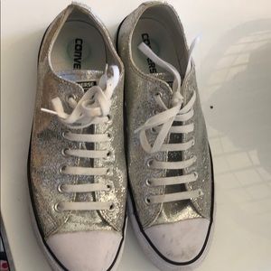 Women’s 12 converse